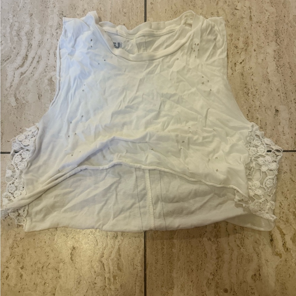 Katie J NYC White Sleeveless Crop Tank Top